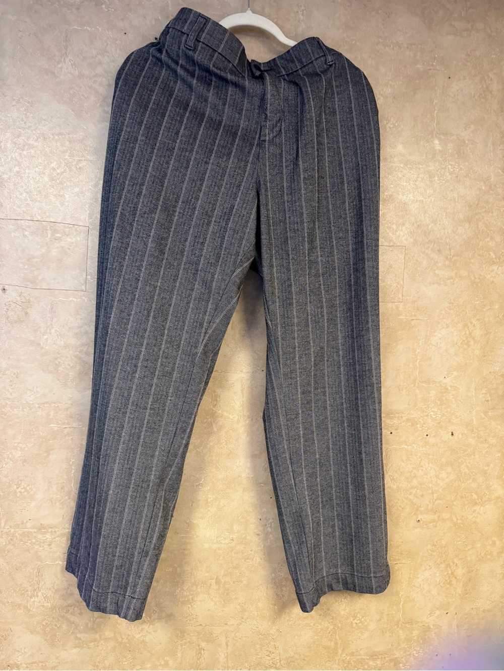 Preowned Lee Gray & Black Pants Size 22M Inseam 30" Waist 42" Item #PHK7748